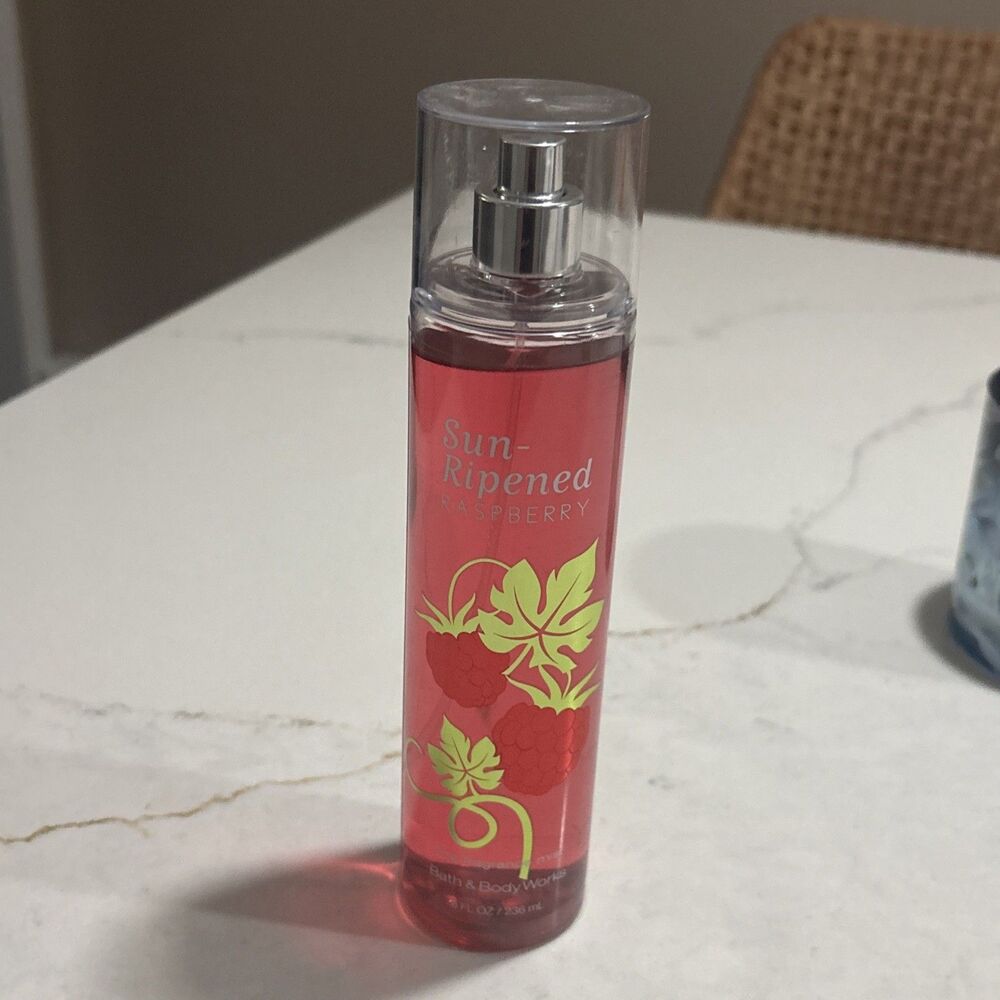 Bath & Body Works Retired SUN-RIPENED RASPBERRY Fragrance Spray 8 oz